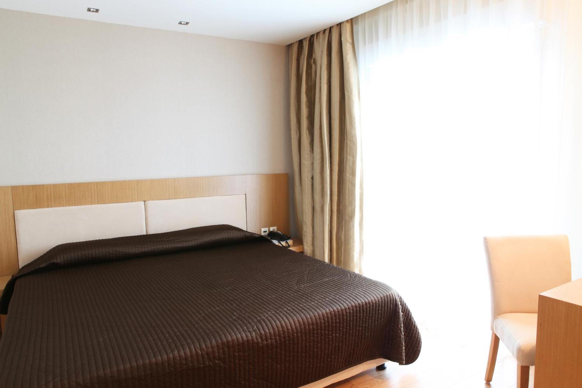 Hotel Alfa เอเดสซา ภายนอก รูปภาพ