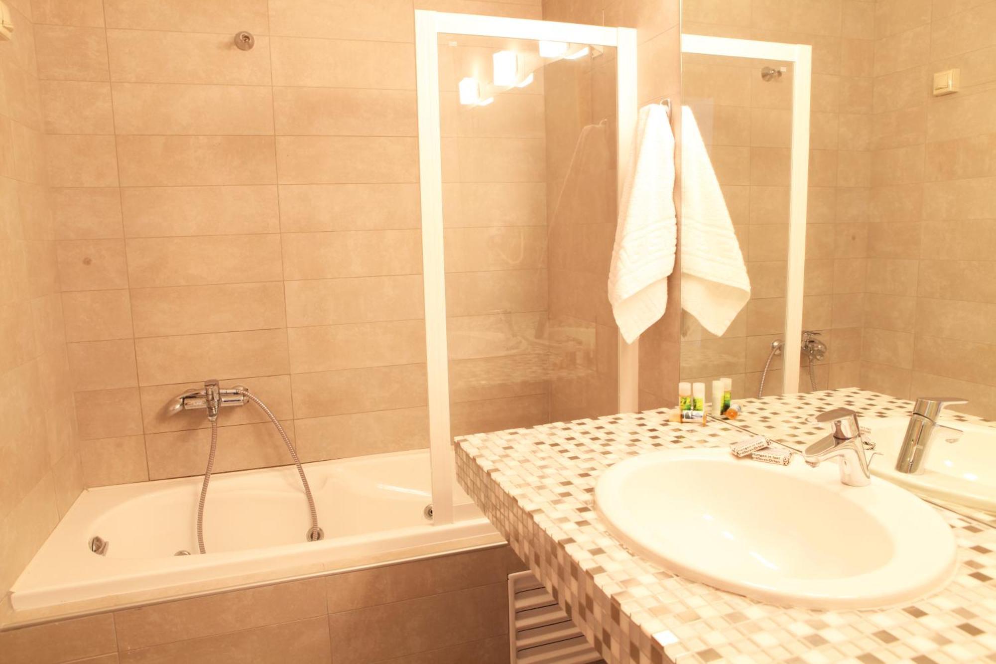 Hotel Alfa เอเดสซา ภายนอก รูปภาพ