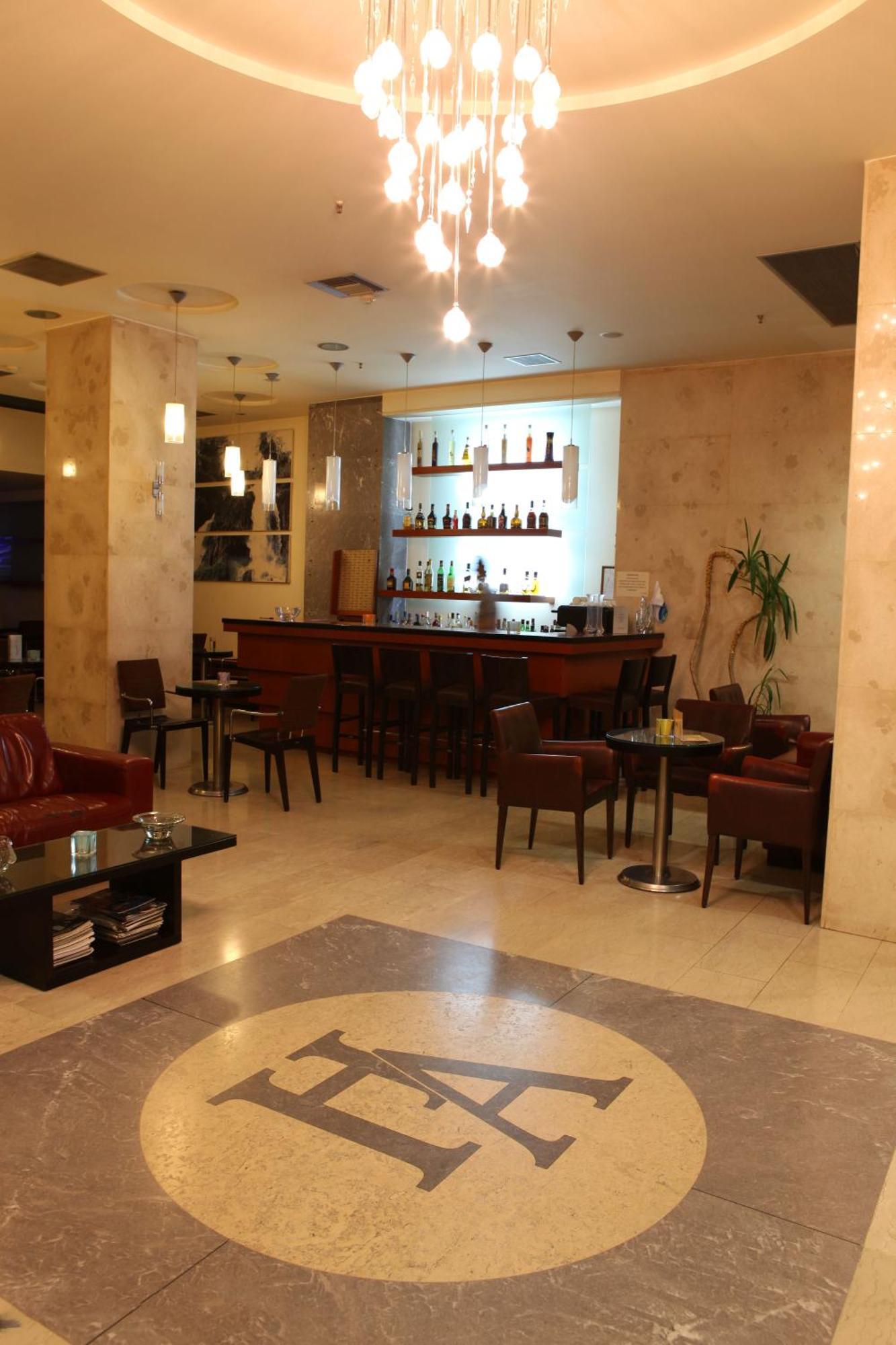 Hotel Alfa เอเดสซา ภายนอก รูปภาพ